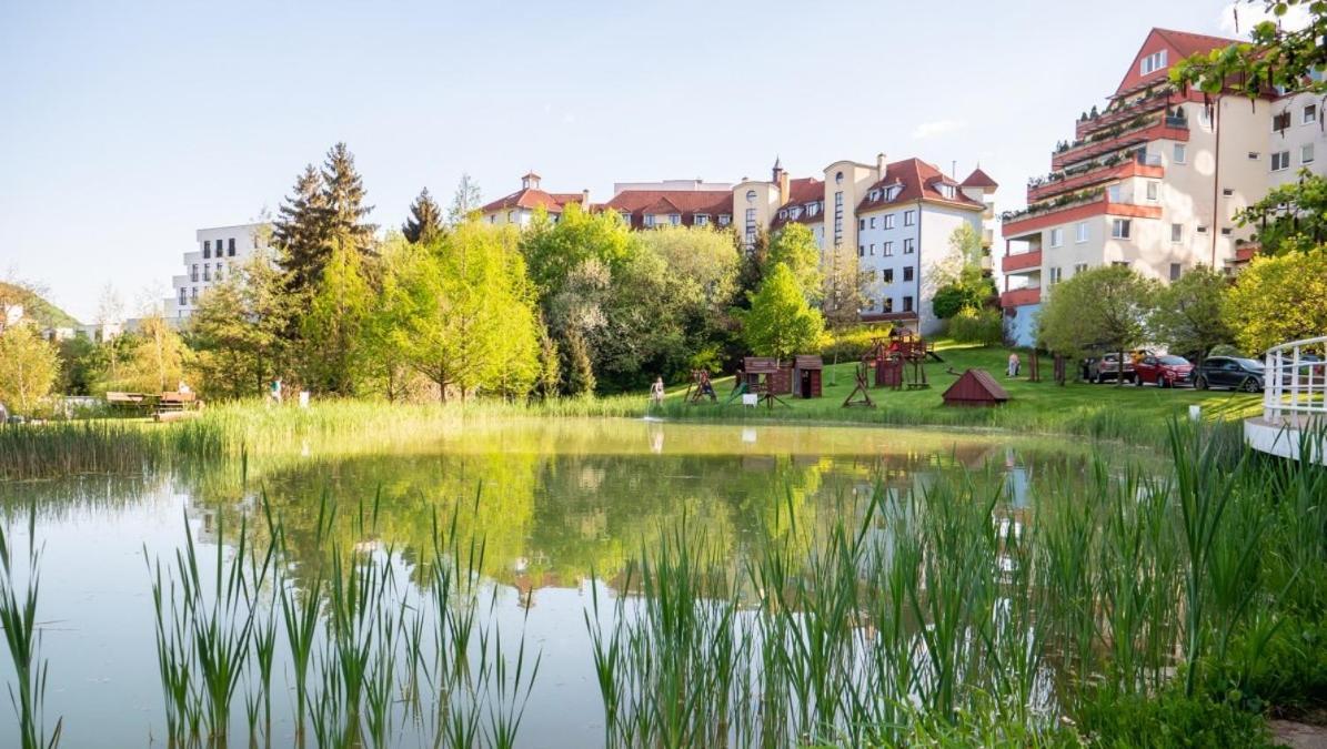 Alure Residences 2 & 24H Self Check-In, Parking In The Garage In The Apartment Building Included, New Building, Terrace, Green Location With A Forest Park With A Lake, Children'S Playground Bańska Bystrzyca Zewnętrze zdjęcie